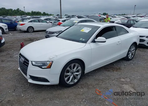 2013 Audi A5 Premium z USA, uszkodzony, nr VIN WAUCFAFR0DA025422